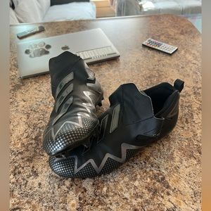 Adidas Freak Spark men’s cleats size 12 Black (WORN 3 TIMES) (will ship ra)